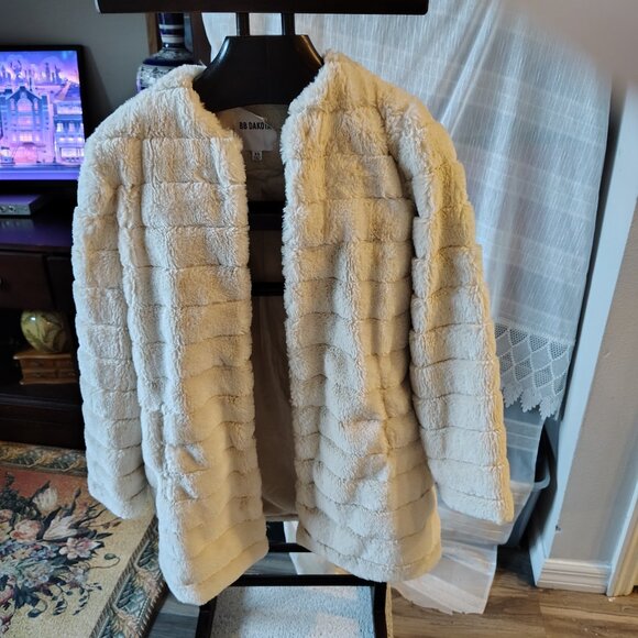 BB Dakota anything for you faux fur coat Ivory, xsmall - Picture 3 of 9